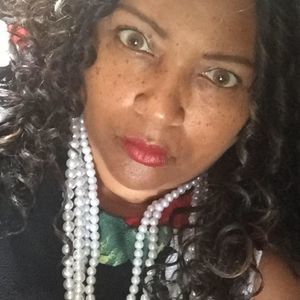 Meet your Posher, Cassandra